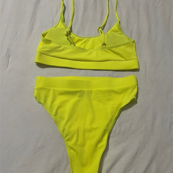 High Waisted Ribbed Bikini - Picture 4 of 4